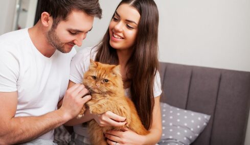 3 τρόποι με τους οποίους τα κατοικίδια μπορεί να βελτιώσουν την ερωτική μας ζωή
