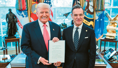 Πώς η Αθήνα «ξεκλείδωσε» σε έναν χρόνο τον Τραμπ: Ενέργεια, άμυνα, ο ρόλος της Γκιλφόιλ και η συνάντηση Γεραπετρίτη με Ρούμπιο