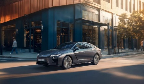 Ιδού το νέο Lexus ES - Πότε θα το δούμε στην Ελλάδα;
