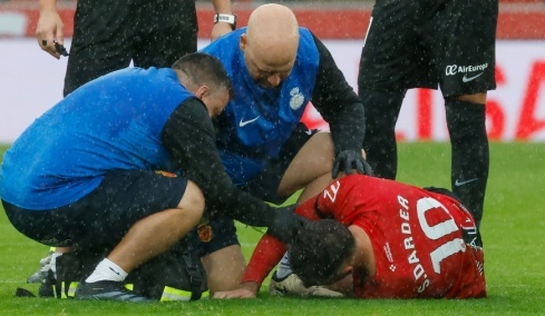 Η FIFA εξετάζει το «ένα λεπτό εκτός» για τους τραυματίες