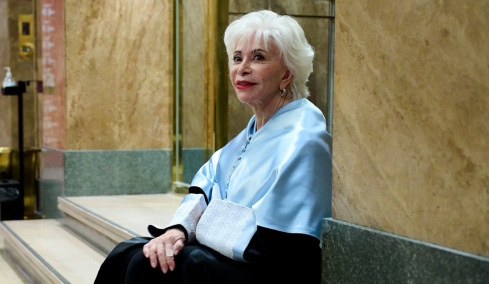 «Παράτησα τα παιδιά μου για έναν έρωτα»: Η συγγνώμη της Ιζαμπέλ Αλιέντε που άργησε χρόνια, οι τύψεις και ο φρικτός θάνατος της κόρης της