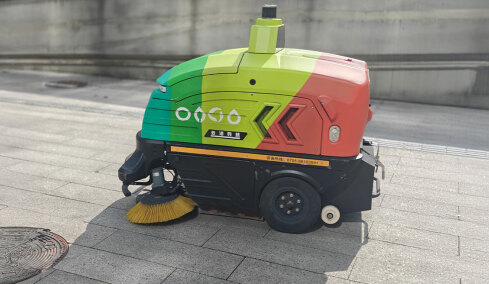 Η καθαριότητα σε άλλο επίπεδο: Αυτόματες ρομποτικές σκούπες κατακτούν τους δρόμους της Κίνας
