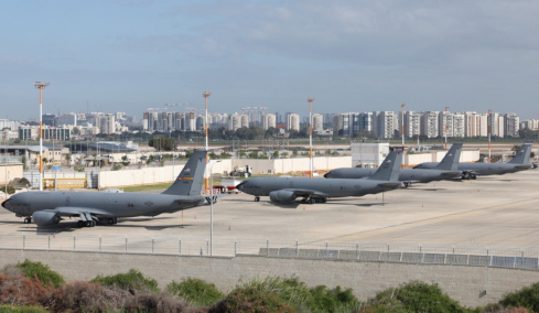 Ο Τραμπ έστειλε στο Ισραήλ F22 Raptor και τα θηριώδη Stratotanker - «Αν σπείρεις ανέμους, θα θερίσεις θύελλες» προειδοποιεί το Ιράν