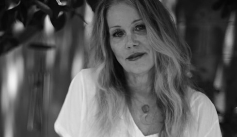 Κριστίνα Άπλγκειτ: Η συγκλονιστική αποκάλυψη για τη σκλήρυνση κατά πλάκας - «Πλέον, περνάω τις περισσότερες ώρες στο κρεβάτι»