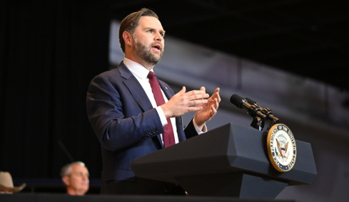 Βανς: Ο Τραμπ προτιμά μια διπλωματική λύση με το Ιράν