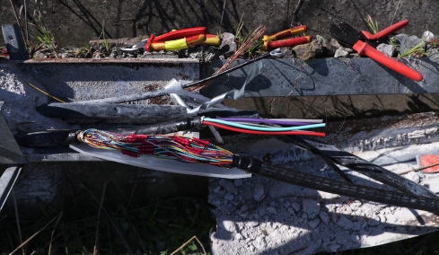 Μυστήριο με τη δολιοφθορά στην τηλεδιοίκηση της γραμμής Αθήνα - Θεσσαλονίκη: Έσπασαν το τσιμέντο, έκοψαν τα καλώδια αλλά δεν τα πήραν