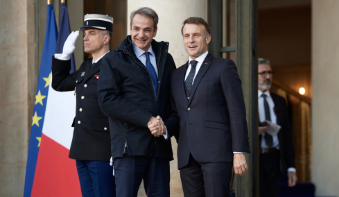 Ο Μακρόν έρχεται στην Αθήνα τον Απρίλιο για τη νέα αμυντική συμφωνία Ελλάδας - Γαλλίας
