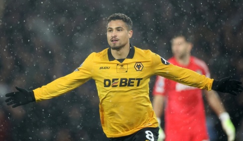 Γουλβς - Άστον Βίλα 2-0: Μεγάλη έκπληξη στο «Μολινό» και ανατροπή δεδομένων στη μάχη της 3ης θέσης, δείτε τα γκολ
