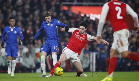 Άρσεναλ - Τσέλσι: Ντέρμπι αποδείξεων με φόντο τον τίτλο και το Champions League - Σέντρα στις 18:30
