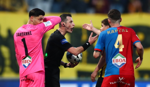 Ανακοίνωση για την διαιτησία στο ημίχρονο του αγώνα με την ΑΕΚ από τον Βόλο: Σφαγή, ντροπή και μόνο ντροπή 