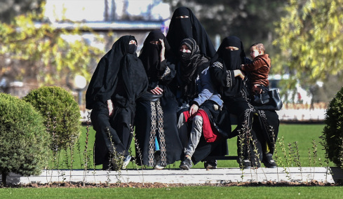 Νόμος-φρίκη από τους Ταλιμπάν στο Αφγανιστάν: Νόμιμο να χτυπούν οι άνδρες τις γυναίκες αρκεί να μην σπάνε οστά