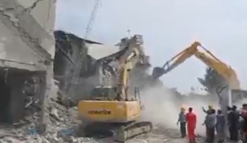 Ιράν: Στους 148 νεκροί από την επίθεση στο δημοτικό σχολείο θηλέων στη Μινάμπ 