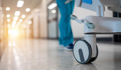 Ισπανίδα νοσοκόμα αποκαλύπτει πόσα χρήματα βγάζει στην Ολλανδία: «Εργάζομαι 38 ώρες την εβδομάδα» (vid)