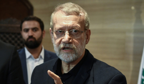 Λαριτζανί: Δεν θα διαπραγματευτούμε με τις ΗΠΑ, ο Τραμπ έκανε το «Πρώτα η Αμερική» σε «Πρώτα το Ισραήλ»