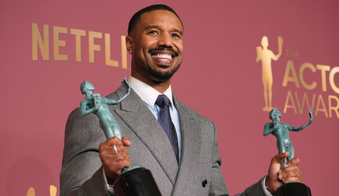 Συγκινημένος ο Μάικλ Μπι Τζόρνταν για το βραβείο του στα Actor Awards για το «Sinners»: Νιώθω την αγάπη και θέλω να πω ευχαριστώ