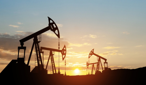 Πώς «διαβάζει» το οικονομικό επιτελείο τις εξελίξεις στη Μέση Ανατολή: «Κλειδί» η διάρκεια του πολέμου και το κλείσιμο των Στενών