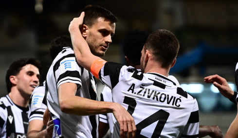 Πρώτος σε τριπλή ισοβαθμία ο ΠΑΟΚ: Η βαθμολογία και τα παιχνίδια των Δικεφάλων και του Ολυμπιακού έως το φινάλε 