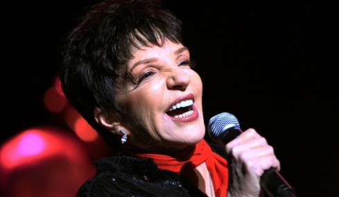 Λάιζα Μινέλι: Όταν κατάρρευσε γιατί έπιασε τον πρώτο σύζυγό της να κάνει «παθιασμένο σεξ» με άλλον άνδρα