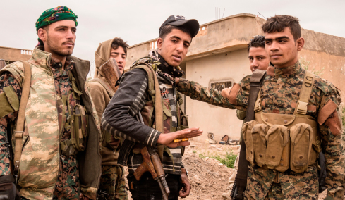 Axios: Οι Κούρδοι ετοιμάζονται με τη βοήθεια Μοσάντ και CIA για χερσαία επίθεση στο Ιράν, τι τους έχουν υποσχεθεί