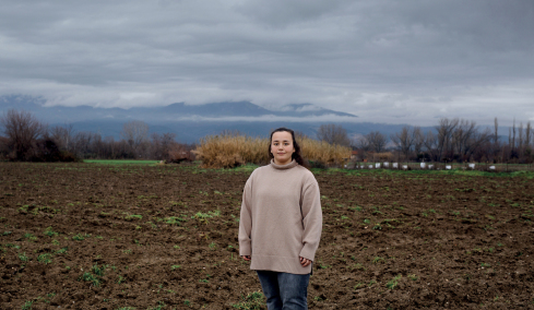 H Σαββούλα Στρούμπα δημιούργησε καινοτόμα και υγιεινά έτοιμα γεύματα από τα ρεβίθια που καλλιεργεί στη Ροδόπη
