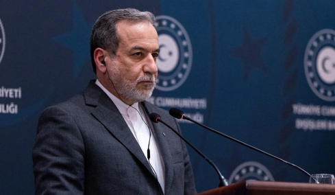 «Ελάτε, σας περιμένουμε»: Ο Αραγτσί προκαλεί τον Τραμπ για χερσαία επιχείρηση, απορρίπτει κάθε ιδέα διαπραγμάτευσης, βίντεο