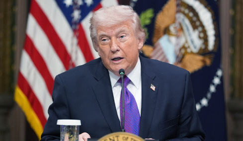 Σήμερα το Ιράν θα χτυπηθεί πολύ σκληρά, λέει ο Τραμπ - Ισραηλινοί κομάντο έπεσαν με αλεξίπτωτα στο έδαφος του Λιβάνου, συγκρούσεις με τη Χεζμπολάχ
