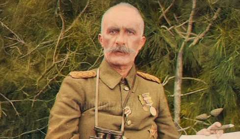 Εσάτ, ο τελευταίος πασάς των Ιωαννίνων: Η αιχμαλωσία, τα χειροκροτήματα των Ελλήνων στον Πειραιά, η διαμονή σε ξενοδοχείο πολυτελείας στην Κηφισιά