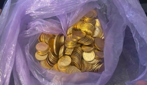 Σε σκηνές δήλωνε ότι έμενε η οικογένεια των Ρομά που πιάστηκε για την απάτη του ενός εκατ. ευρώ με τις λίρες στη Λάρισα, τα νέα στοιχεία της έρευνας
