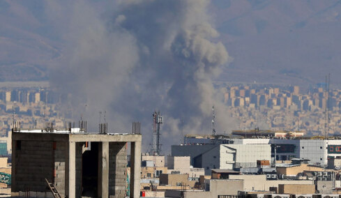 Αναζητούμε νέους αμερικανικούς στόχους να χτυπήσουμε, απαντά το Ιράν στις απειλές του Τραμπ - Η Τουρκία εξετάζει την αποστολή F-16 στα κατεχόμενα
