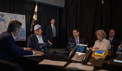 Ιράν όπως Βενεζουέλα: Το ιδανικό σενάριο στο μυαλό του Τραμπ για την επόμενη μέρα του πολέμου, ποιες επιλογές για χερσαία επιχείρηση εξετάζει