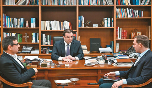 O Κυριάκος Πιερρακάκης στο ΘΕΜΑ για τον πόλεμο: Εδώ είμαστε,  αν συνεχιστεί η κρίση θα  παρέμβουμε 