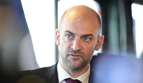 Γάλλος ΥΠΕΞ: «Το Ιράν οφείλει να συναινέσει σε μεγάλες παραχωρήσεις και μια ριζική αλλαγή στάσης»