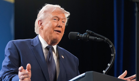 Το Ιράν είναι έτοιμο για εκεχειρία, εγώ όμως όχι, λέει ο Τραμπ που δεν γνωρίζει αν ζει ο Μοτζτάμπα Χαμενεΐ
