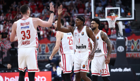 Παρί - Ολυμπιακός 87-104: Τεράστιο διπλό με 17 τρίποντα στο Παρίσι, βίντεο 