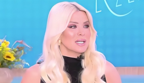 Κατερίνα Καινούργιου: Όταν ξεκίνησα, άκουγα «η ξανθιά με την μπούκλα, η χαζή», τελικά απέδειξα ότι κάτι αξίζω
