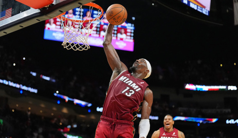 Η ζωή του Μπαμ Αντεμπάγιο: Ο παίκτης που πέτυχε 83 πόντους στο NBA πήρε το όνομα του από τους «Flinstones», ζούσε σε τροχόσπιτο και είναι παντρεμένος με σταρ του WNBA