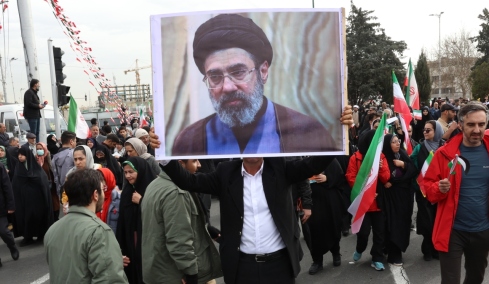 Τι συμβαίνει με τον Μοτζτάμπα Χαμενεΐ; Παραμένει άφαντος, το Ιράν καλύπτει το κενό με ΑΙ και σπικάζ σε ανακοινώσεις