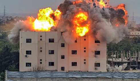 Οι ΗΠΑ στέλνουν 5.000 πεζοναύτες και πολεμικά πλοία στη Μέση Ανατολή - «Ο Πούτιν ίσως βοηθάει το Ιράν, ο πόλεμος θα τελειώσει όταν το νιώσω» λέει ο Τραμπ