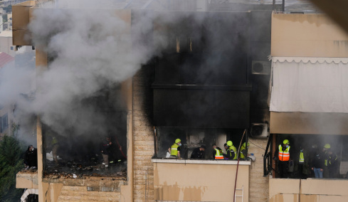 Καταστρέψαμε πάνω από 90 στρατιωτικούς στόχους στο νησί Χαργκ, λένε οι ΗΠΑ, το Ισραήλ χτύπησε τη Διαστημική Υπηρεσία του Ιράν και συστήματα αεράμυνας