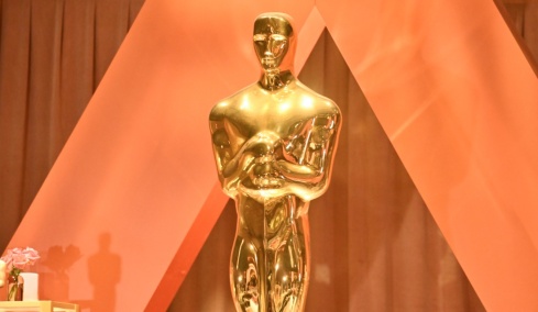 Απόψε τα Όσκαρ του 2026: Οι υποψηφιότητες, οι εκπλήξεις και τα φαβορί πριν από τη μεγάλη βραδιά
