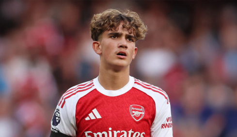 Μαξ Ντάουμαν: Το «wonder kid» της Άρσεναλ που την οδηγεί στον τίτλο και σπάει όλα τα ρεκόρ στα 16 του χρόνια