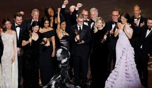 Όλα όσα έγιναν στα Όσκαρ: Ο θρίαμβος που άργησε, η απρόσμενη νίκη με ελληνικό χρώμα και όσοι πήραν το πιο θερμό χειροκρότημα