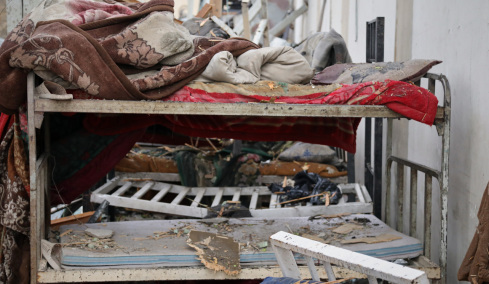 Τουλάχιστον 400 νεκροί σε βομβαρδισμό κέντρου απεξάρτησης στο Αφγανιστάν, ασθενείς καίγονταν στα κρεβάτια τους