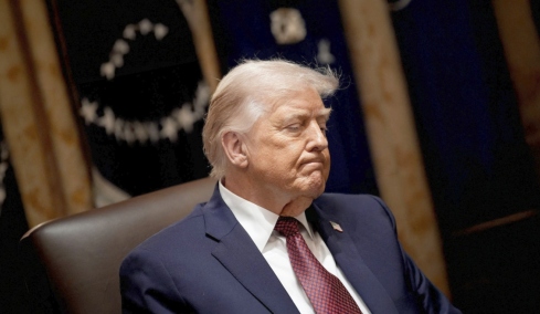 Πώς «κόλλησε» ο Τραμπ στα Στενά του Ορμούζ: Οι σύμμαχοι, ο αιφνιδιασμός και η παγίδα της κλιμάκωσης