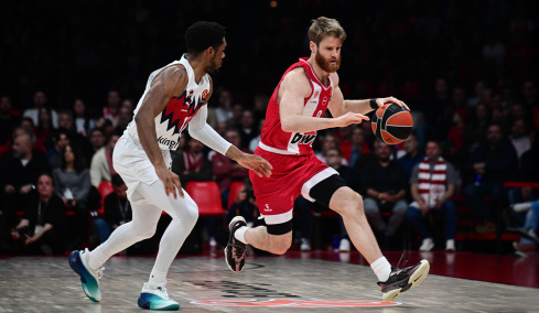 Ολυμπιακός - Μπασκόνια 41-40 (Ημίχρονο): Πόντο πόντο το παιχνίδι στο ΣΕΦ, live 