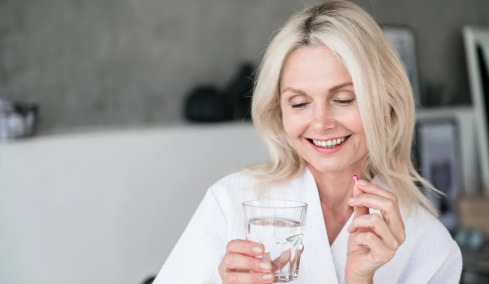 Ελληνίδα ερευνήτρια μιλά για το προσιτό συμπλήρωμα που «νικά» τον πόνο της οστεοαρθρίτιδας γονάτου
