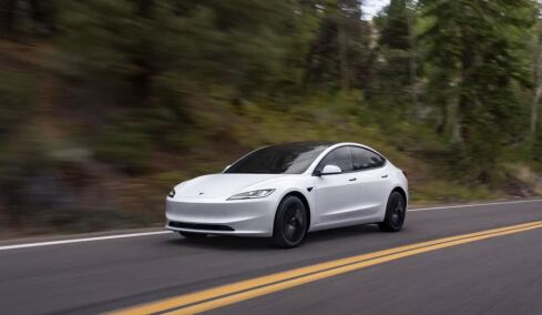 Οδηγούμε στην Ελλάδα το φθηνό Tesla - Πόσο κοστίζει;
