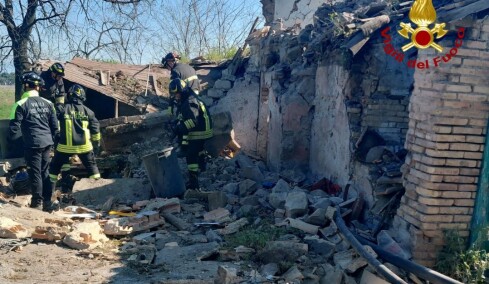 Δυο νεκροί από έκρηξη σε αγροικία κοντά στη Ρώμη: Φέρεται να ήταν αναρχικοί που έφτιαχναν εκρηκτικό μηχανισμό	