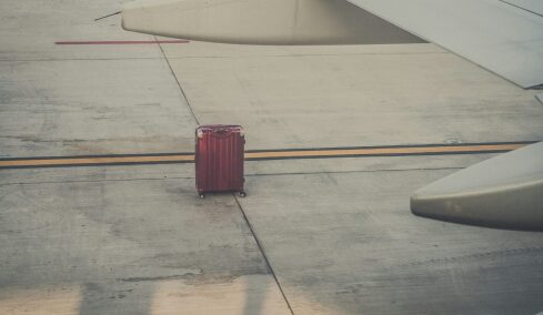 
Έρευνα: Τα πιο παράξενα και πολύτιμα αντικείμενα που χάθηκαν σε αεροδρόμια και δεν αναζητήθηκαν ποτέ
