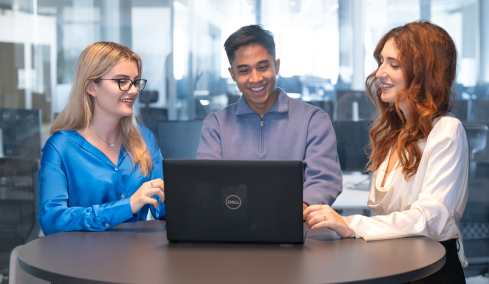 Dialectica: Το ελληνικό success story στον κλάδο της επιχειρηματικής πληροφόρησης 